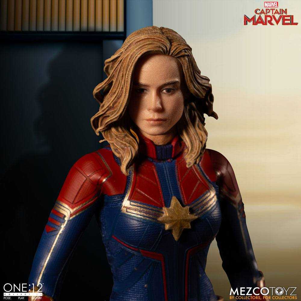 Figurine articulée Mezco Toys Captain Marvel figurine 1/12 Captain Mar