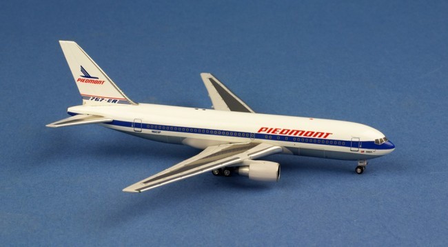 Miniature AeroClassics Piémont Boeing 767-200 N603P- 1/400 - Miniatur