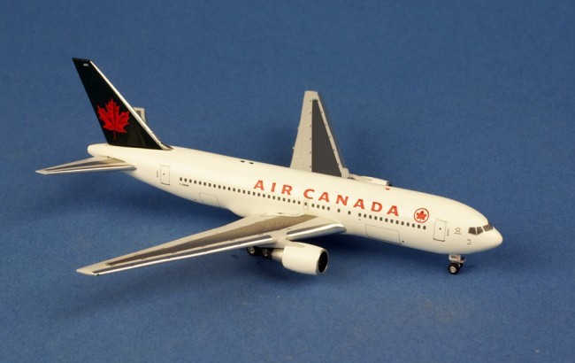 Miniature AeroClassics Air Canada Boeing 767-200 C-GAUP- 1/400 - Mini
