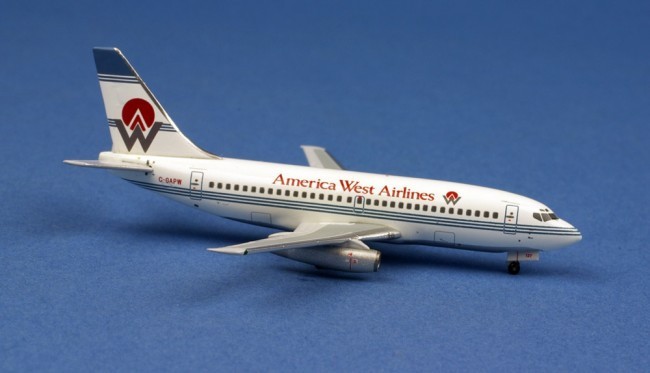 Miniature AeroClassics America West Boeing 737-200 C-GAPW o/c - 1/400 