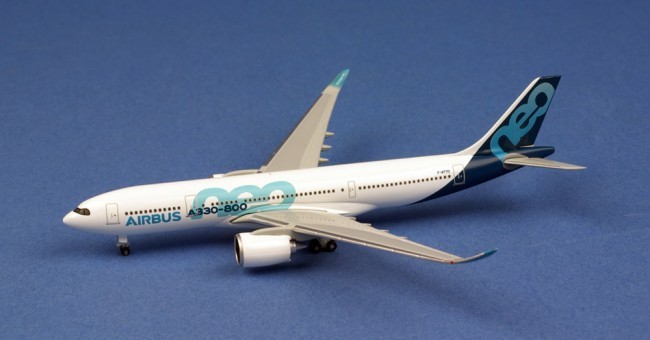 Miniature Herpa Wings Airbus A330-800 neo F-WTTO- 1/500 - Miniature d