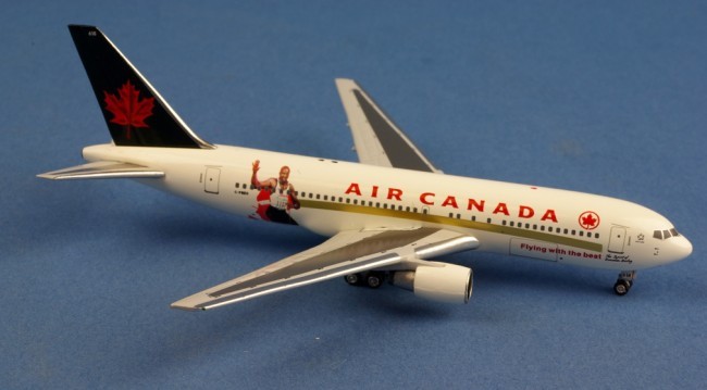 Miniature AeroClassics Boeing 767-200 C-FBEG d'Air Canada- 1/400 - Mi