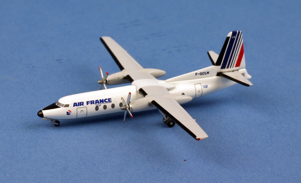 Miniature AeroClassics Air France Fairchield FH-227 F-GCLN TAT- 1/40