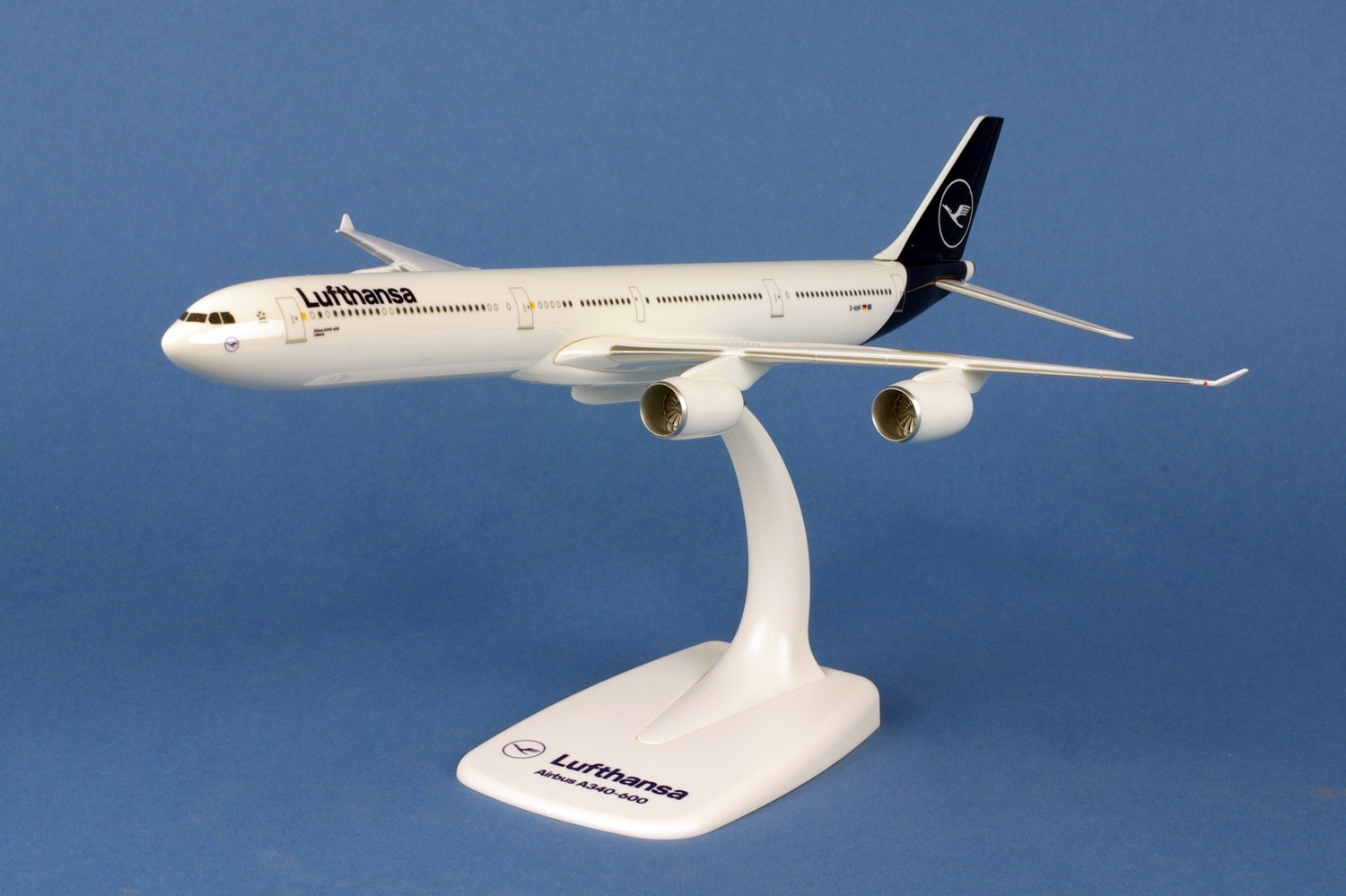 Miniature Herpa Wings Lufthansa Airbus A340-600 'Lübeck' D-AIHF-1/250 