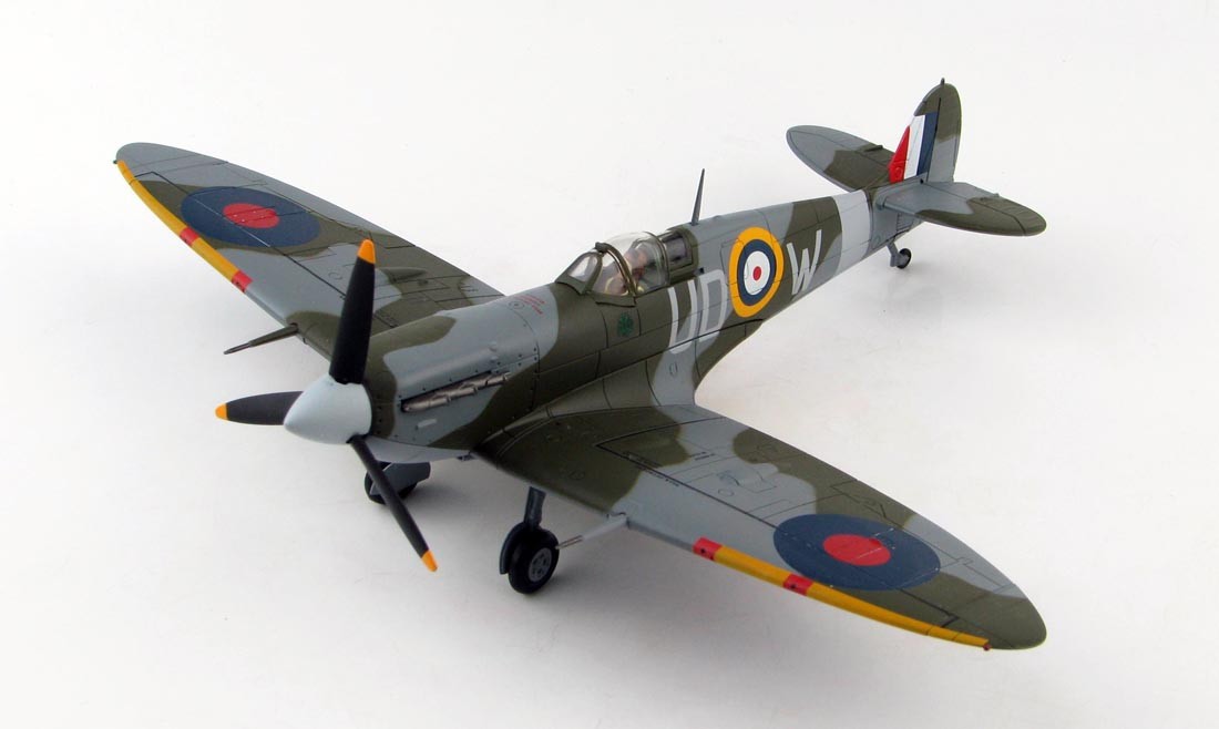 Miniature HobbyMaster Spitfire Mk.Vb No.452 Squadron, F/L Brendan Pad
