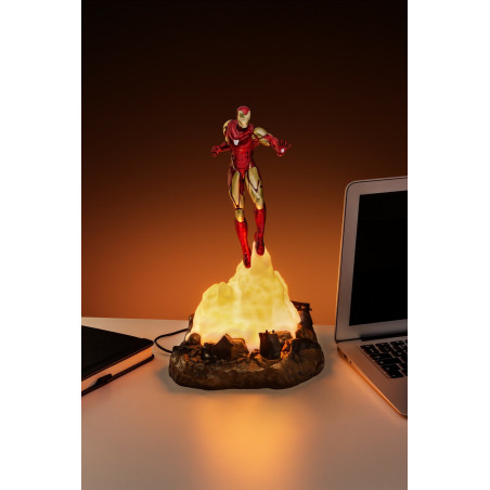  Marvel: Iron Man Diorama Light