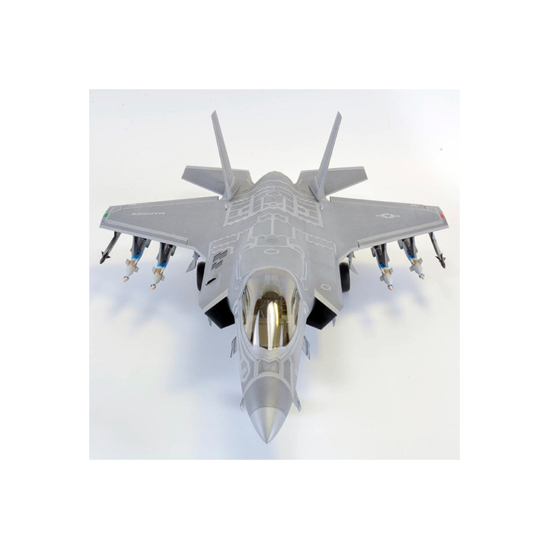 Maquette d’avion en plastique F-35B Lightning 1:32
