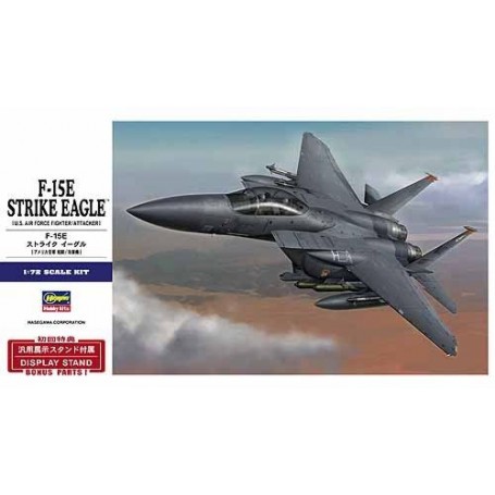 Maquette avion McDonnell-Douglas F-15E Strike Eagle. (HAK27 avec nouveaux réservoirs et pièces supplémentaires) 