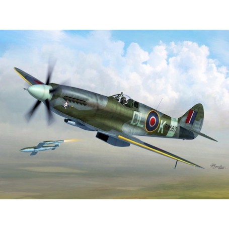 Maquette avion Supermarine Spitfire Mk.XIVC / E. 4 décalcomanies versions. Les ailes pour les versions C et E, les ailes standar